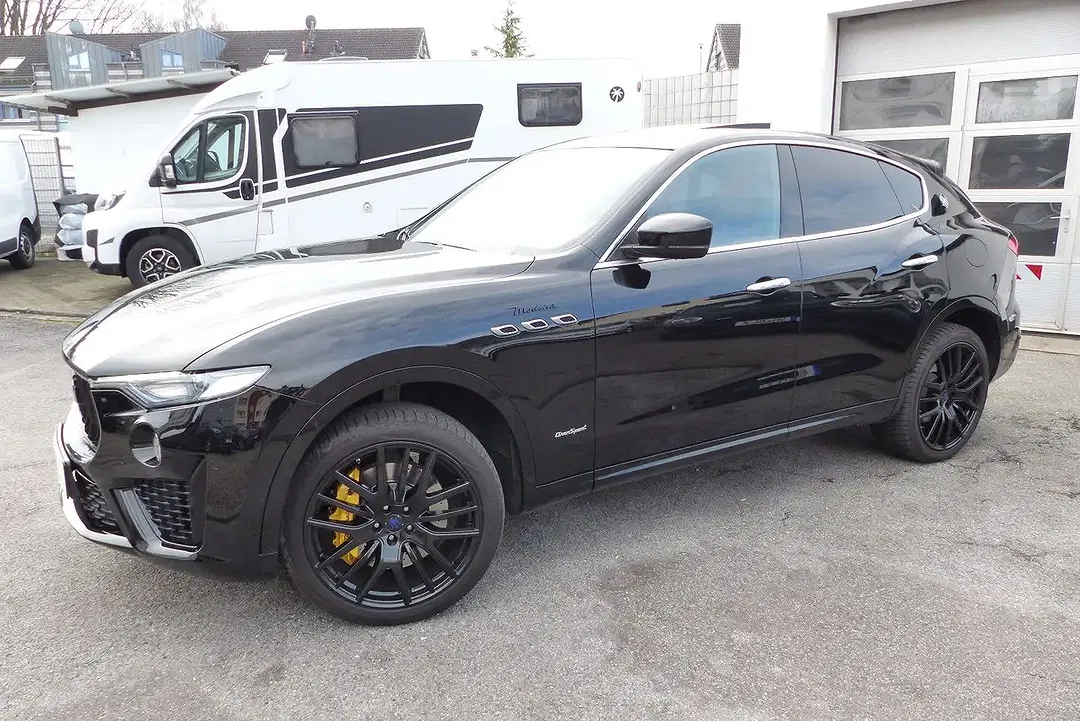Maserati Levante - Thumbnail 3