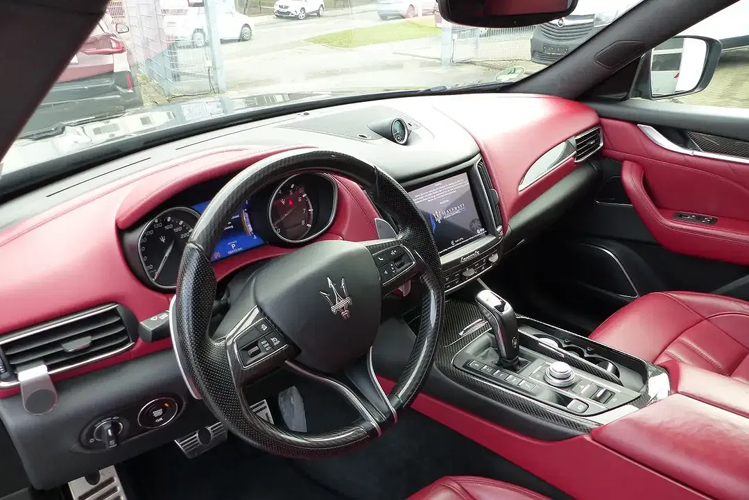 Maserati Levante - Thumbnail 8