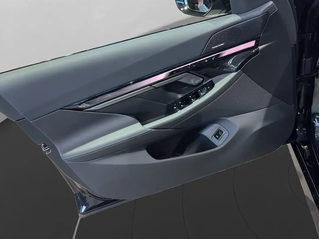 BMW 540 - Thumbnail 9
