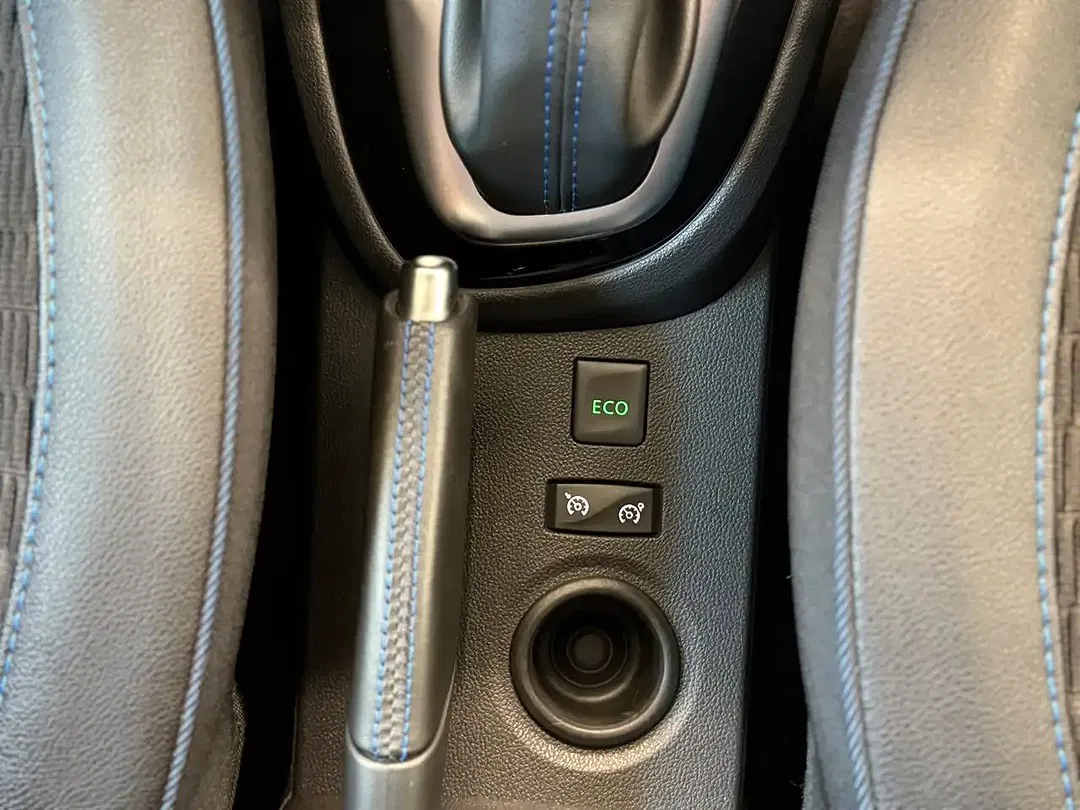 Renault Captur - Thumbnail 8