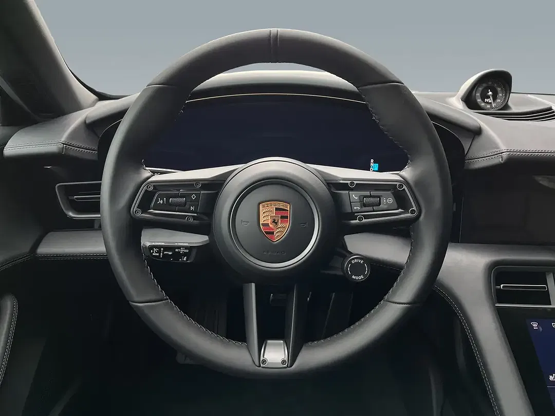 Porsche Taycan - Thumbnail 9