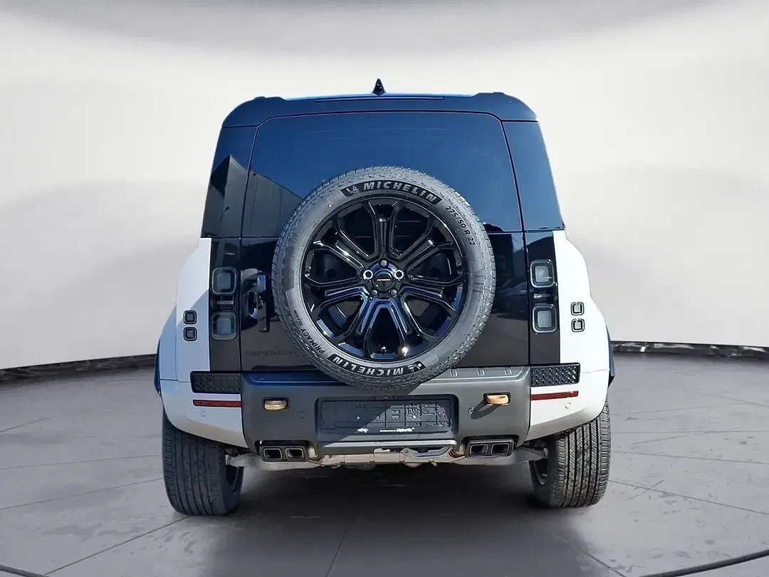 Land Rover Defender - Thumbnail 6