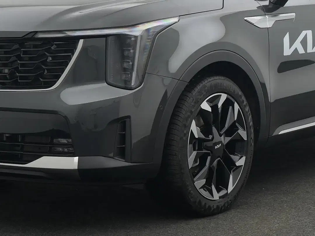 Kia Sorento - Thumbnail 8
