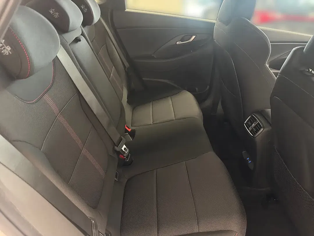 Hyundai i30 - Thumbnail 8