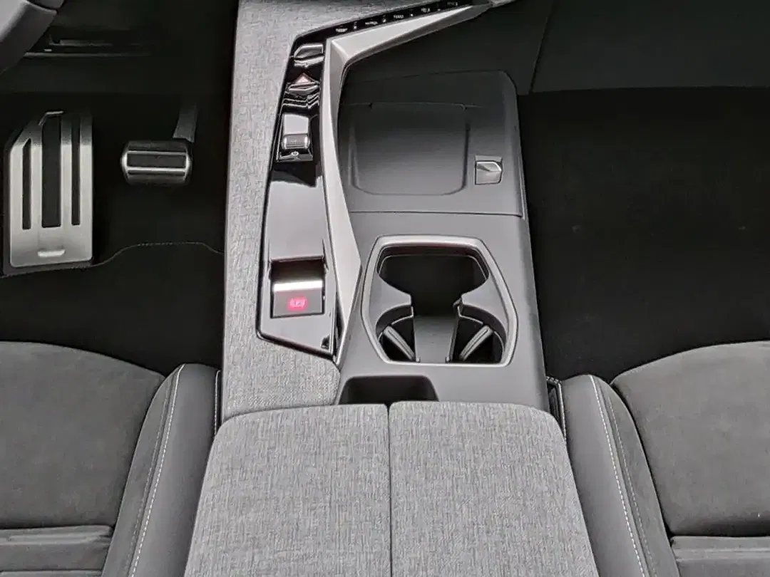 Peugeot 3008 - Thumbnail 12