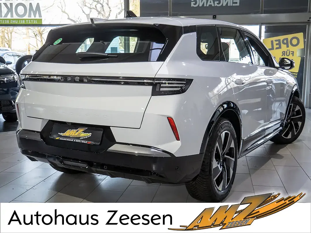 Opel Grandland - Thumbnail 3