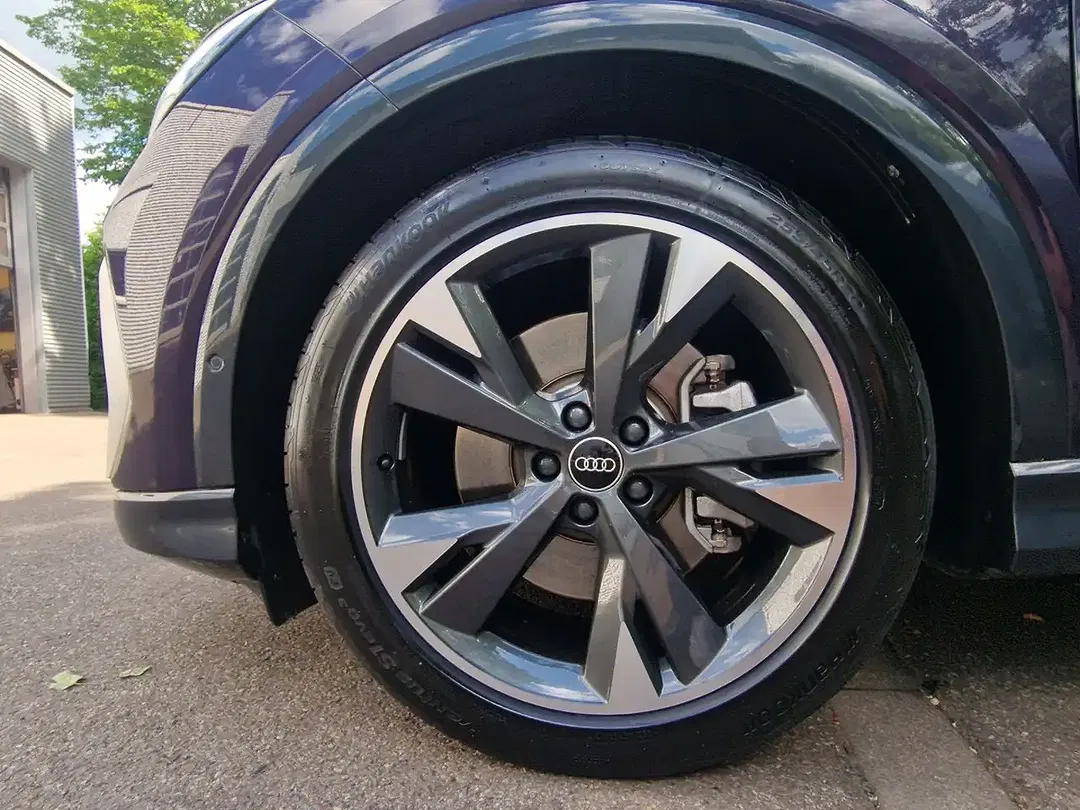 Audi Q4 e-tron - Thumbnail 12