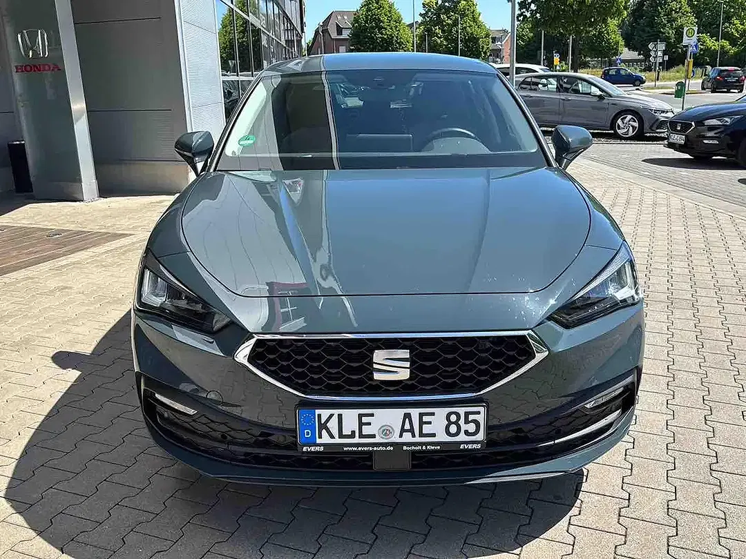 SEAT Leon - Thumbnail 2
