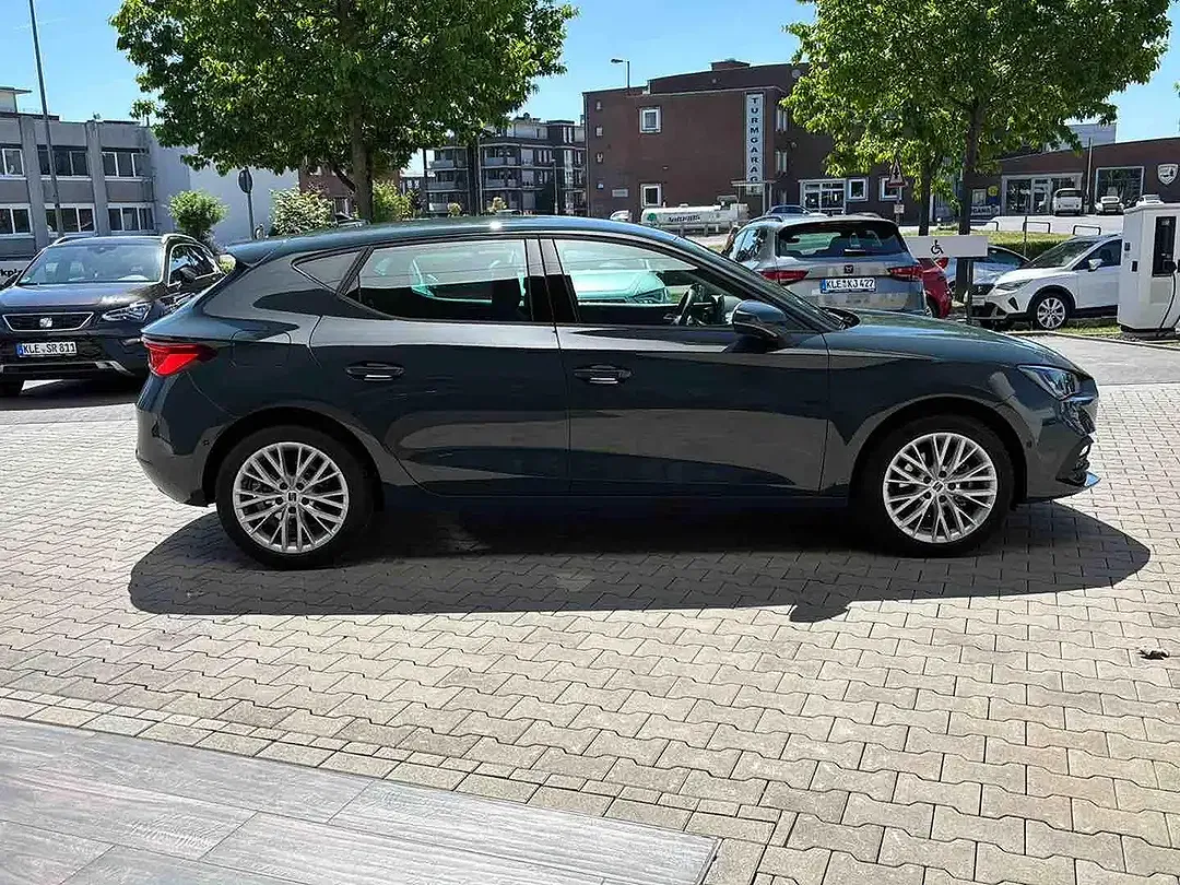 SEAT Leon - Thumbnail 4