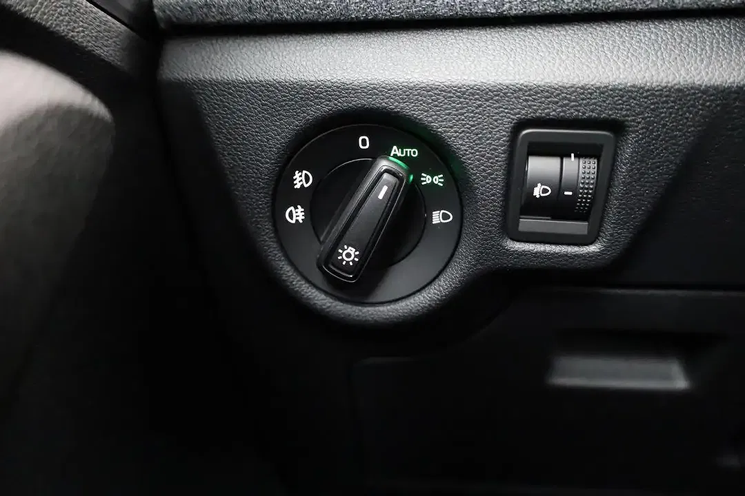 Skoda Kamiq - Thumbnail 9