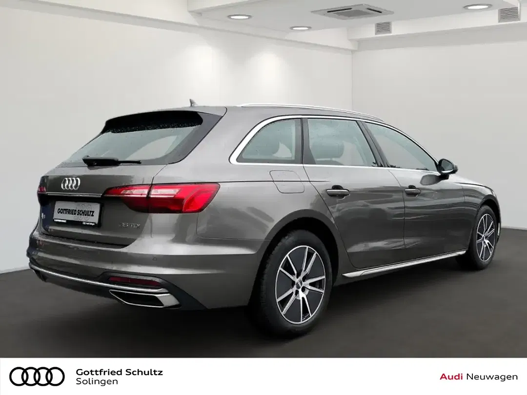Audi A4 - Thumbnail 3