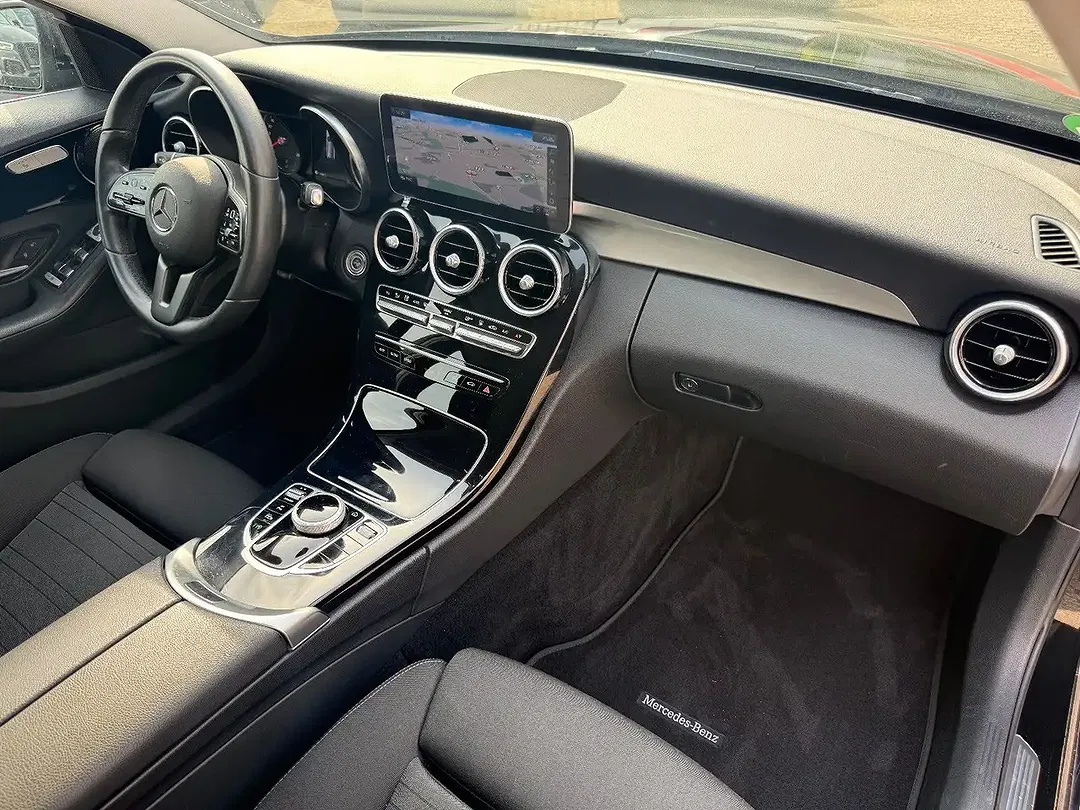 Mercedes-Benz C 220 - Thumbnail 12