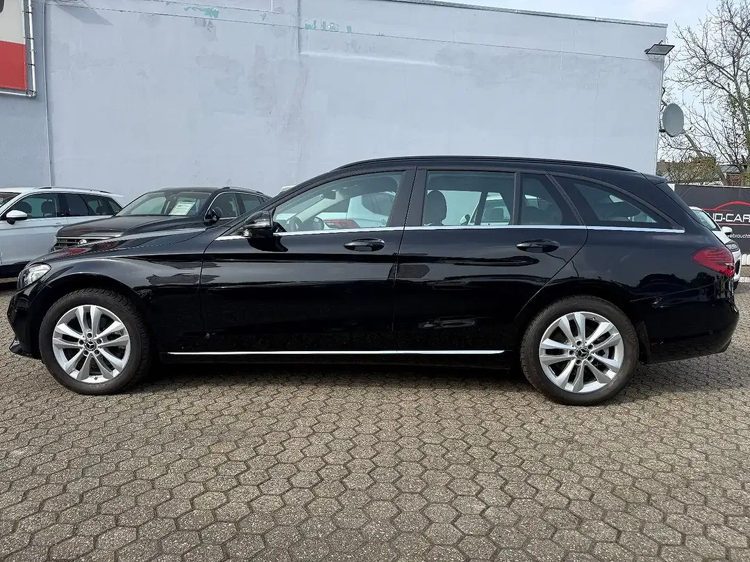 Mercedes-Benz C 220 - Thumbnail 2