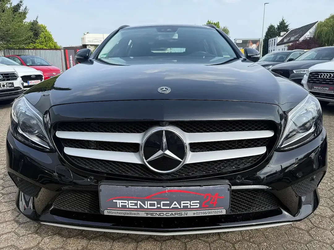 Mercedes-Benz C 220 - Thumbnail 8