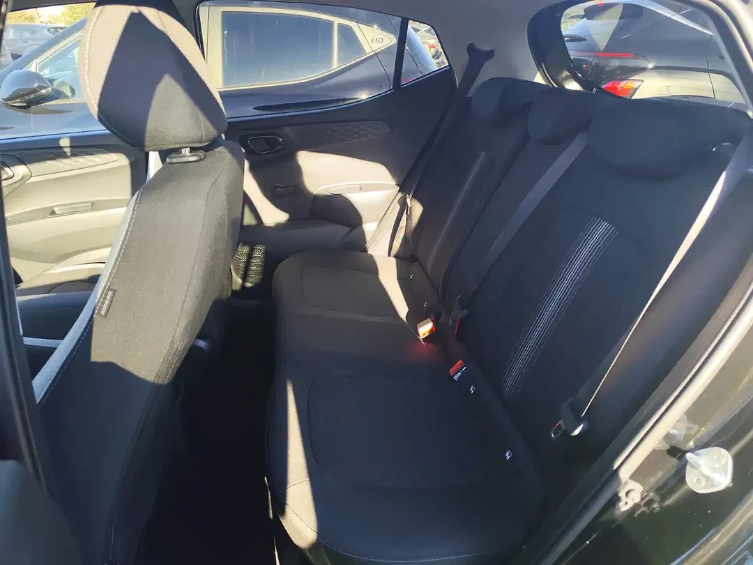 Hyundai i10 - Thumbnail 8
