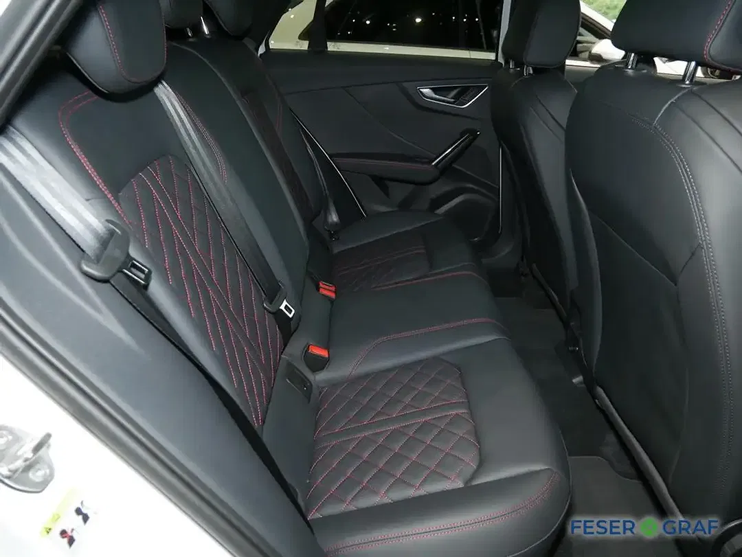 Audi Q2 - Thumbnail 5