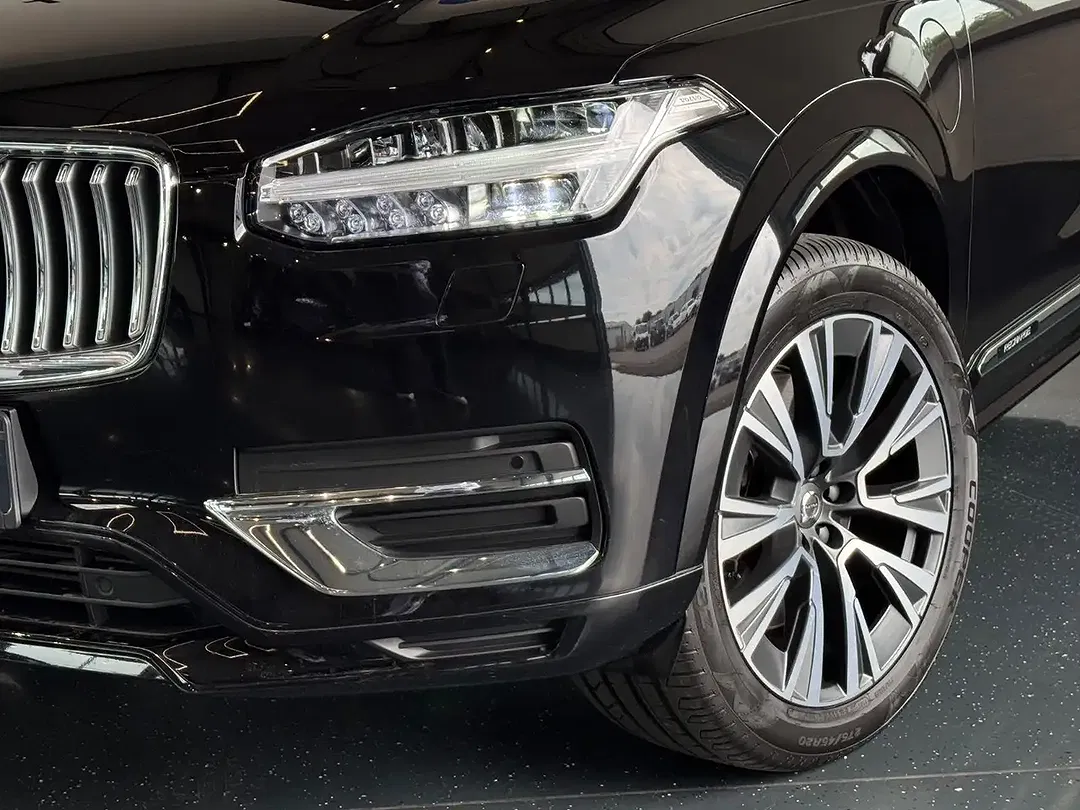 Volvo XC90 - Thumbnail 5