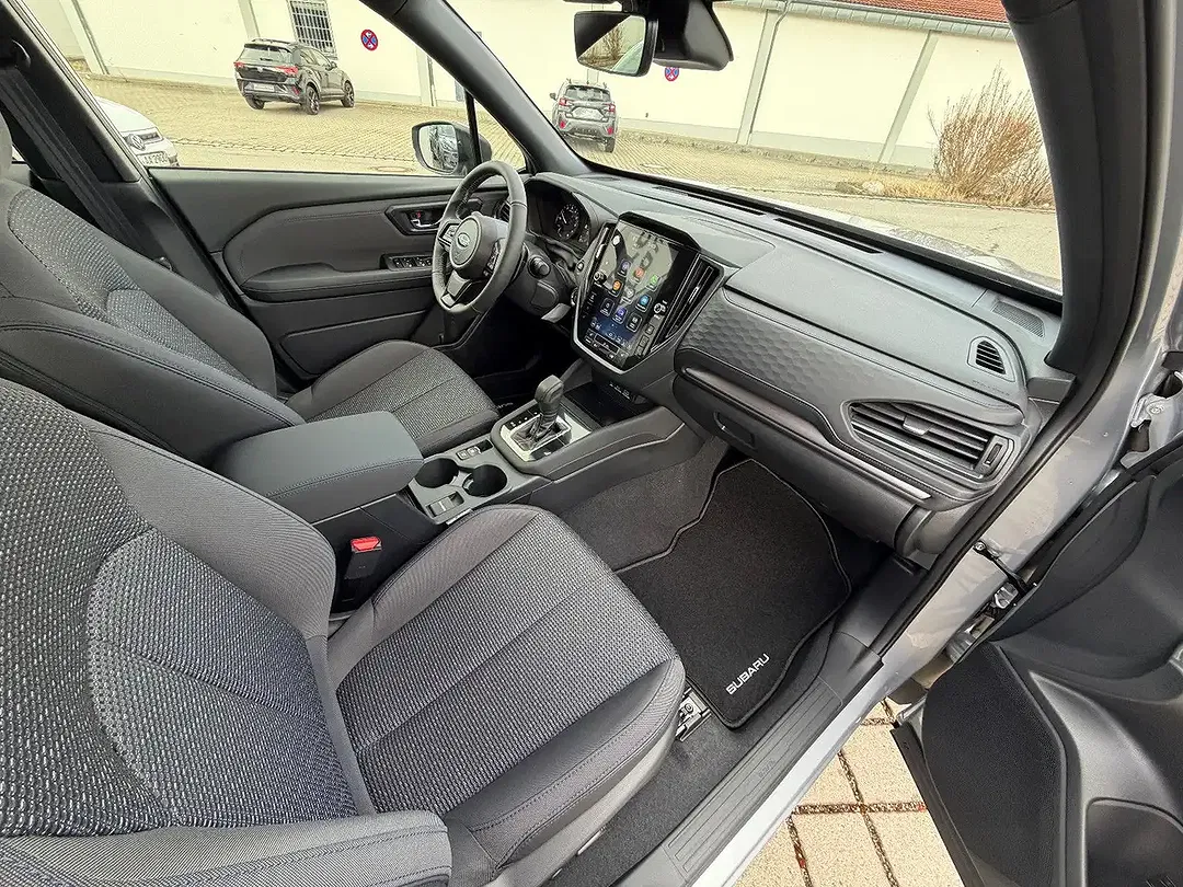 Subaru Forester - Thumbnail 11