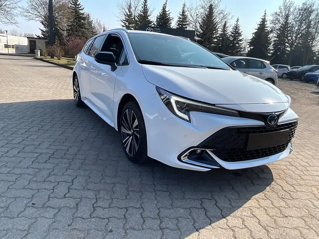 Toyota Corolla - Thumbnail 6