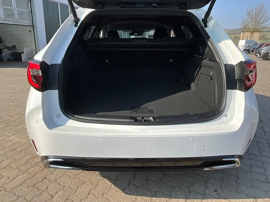 Toyota Corolla - Thumbnail 8