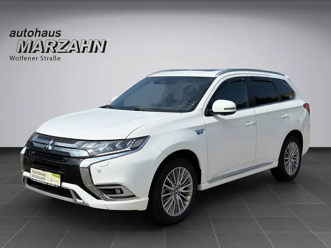 Mitsubishi Outlander PHEV 4WD Top