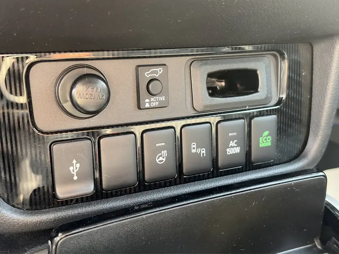 Mitsubishi Outlander - Thumbnail 17