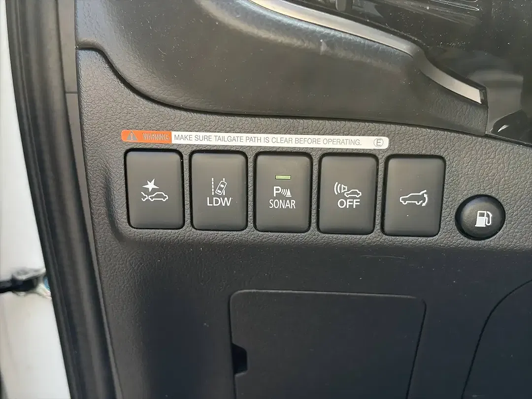 Mitsubishi Outlander - Thumbnail 18