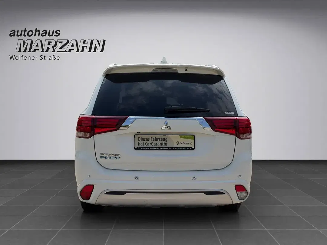 Mitsubishi Outlander - Thumbnail 7