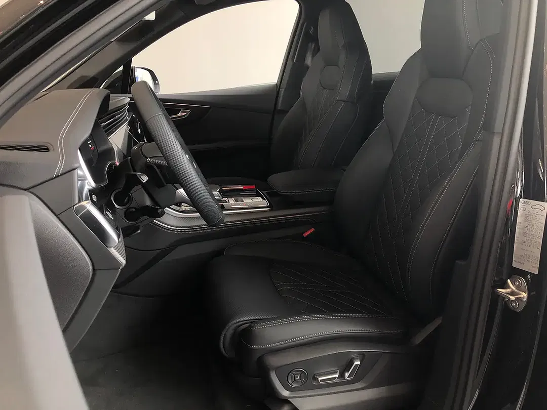 Audi Q7 - Thumbnail 9