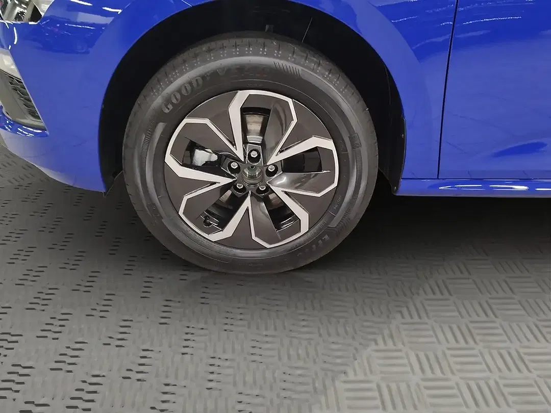 Skoda Kamiq - Thumbnail 2