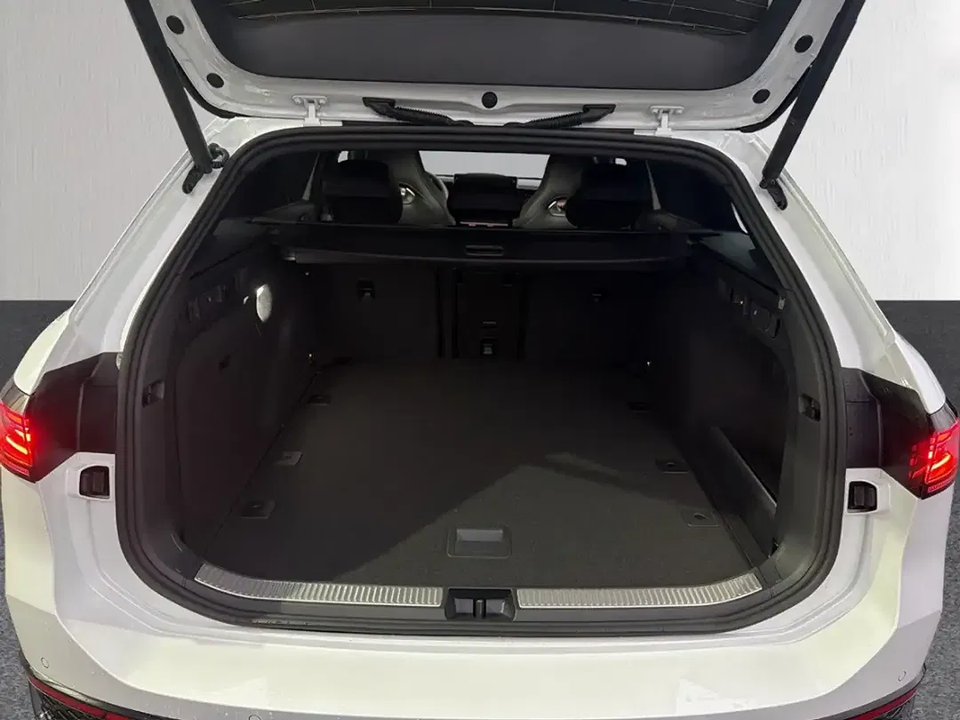 Volkswagen Passat Variant - Thumbnail 10
