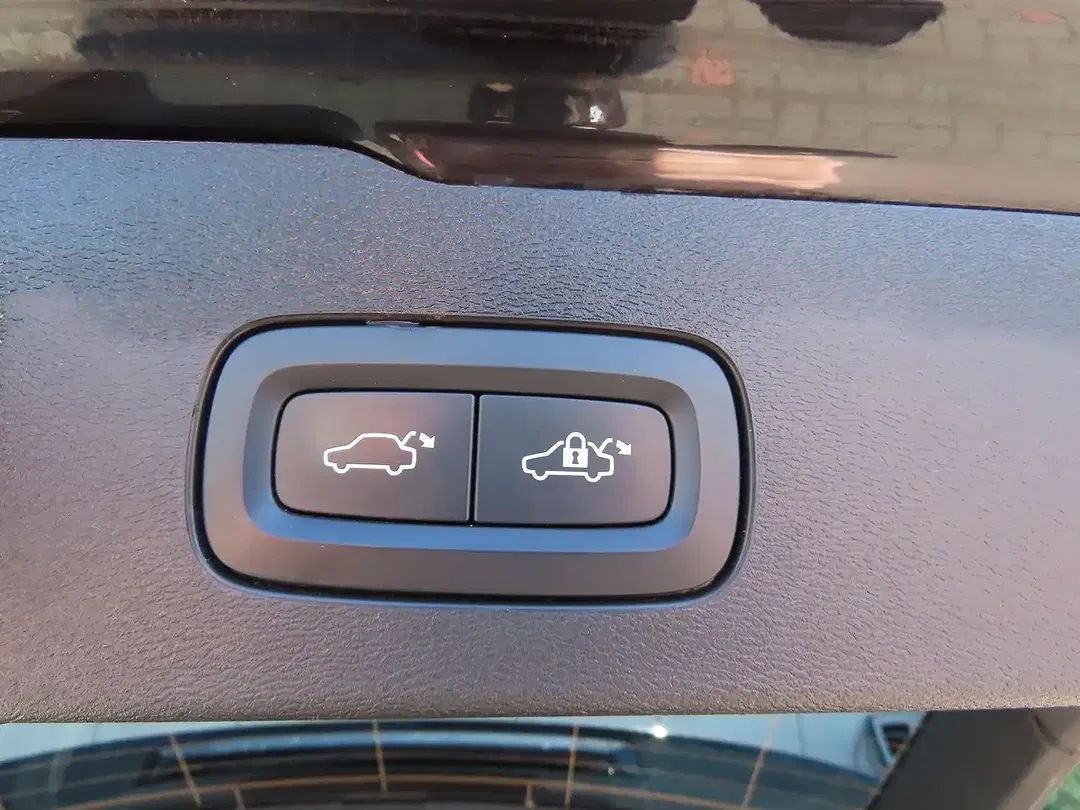 Volvo V60 - Thumbnail 11