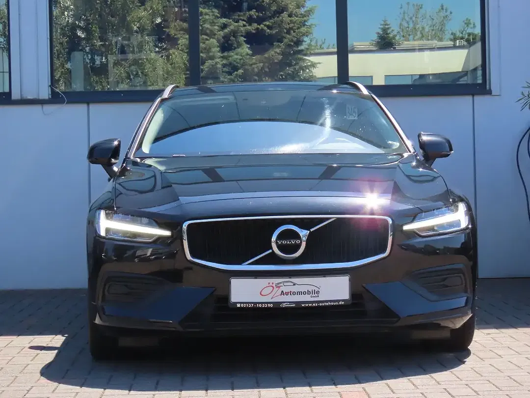 Volvo V60 - Thumbnail 2