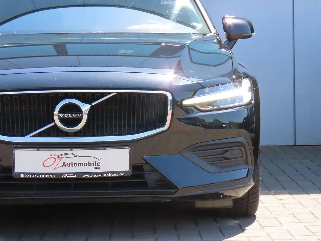 Volvo V60 - Thumbnail 4