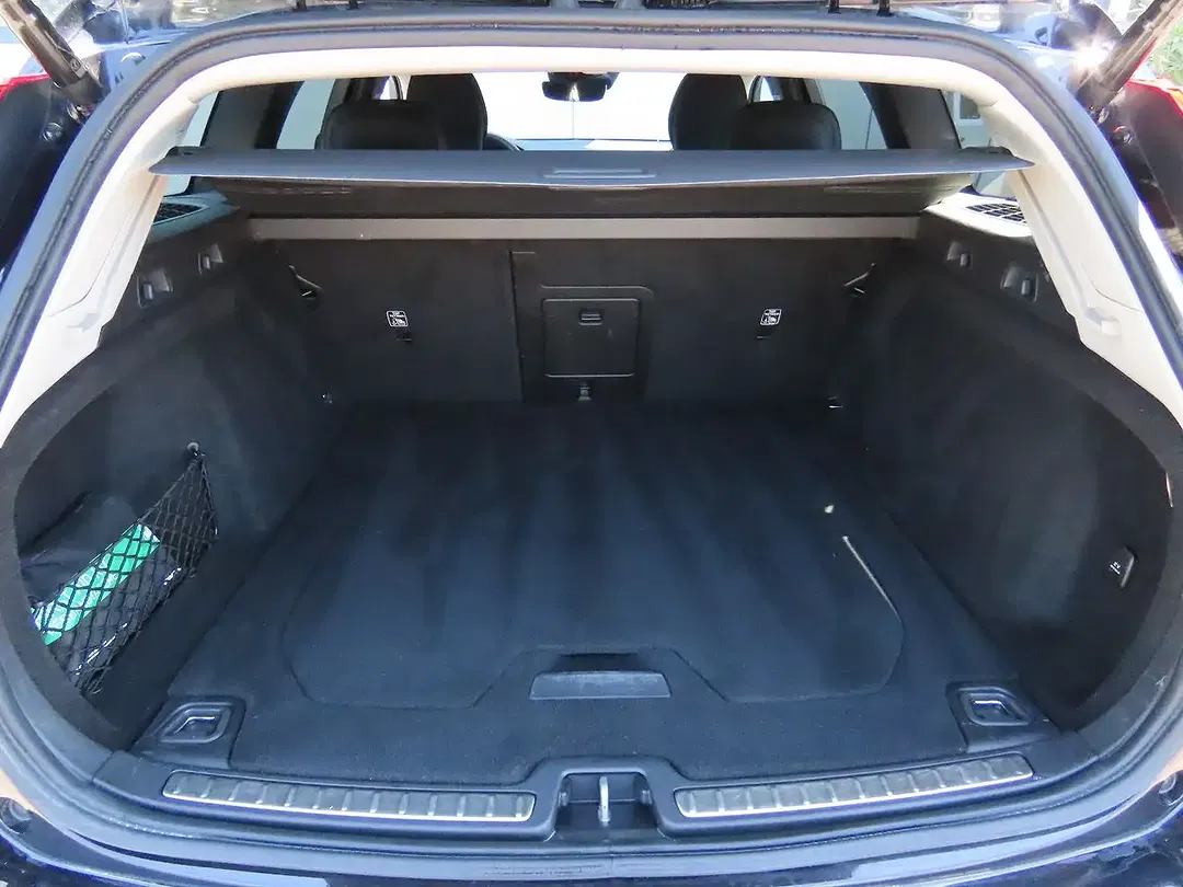 Volvo V60 - Thumbnail 9