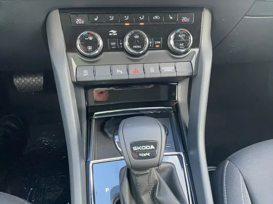 Skoda Karoq - Thumbnail 14