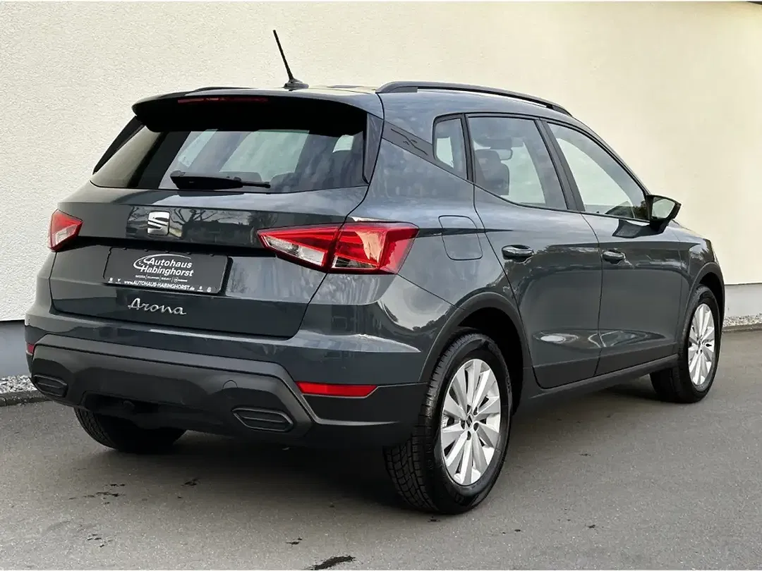SEAT Arona - Thumbnail 2