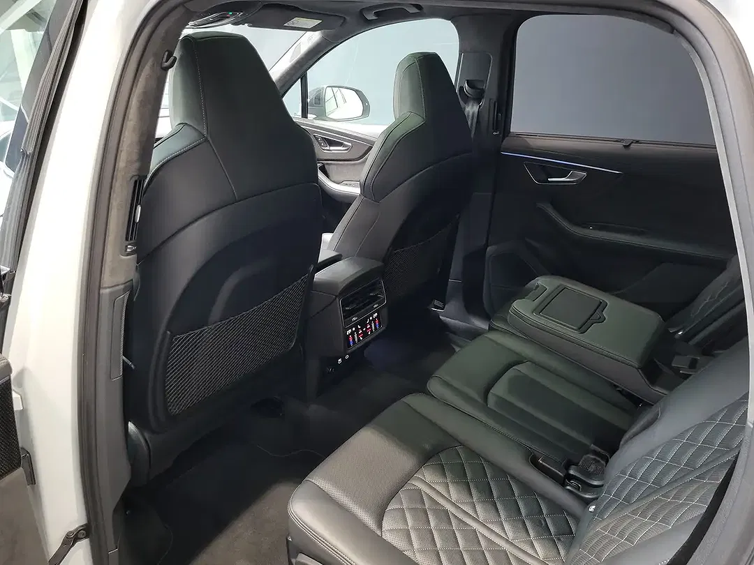 Audi SQ7 - Thumbnail 9