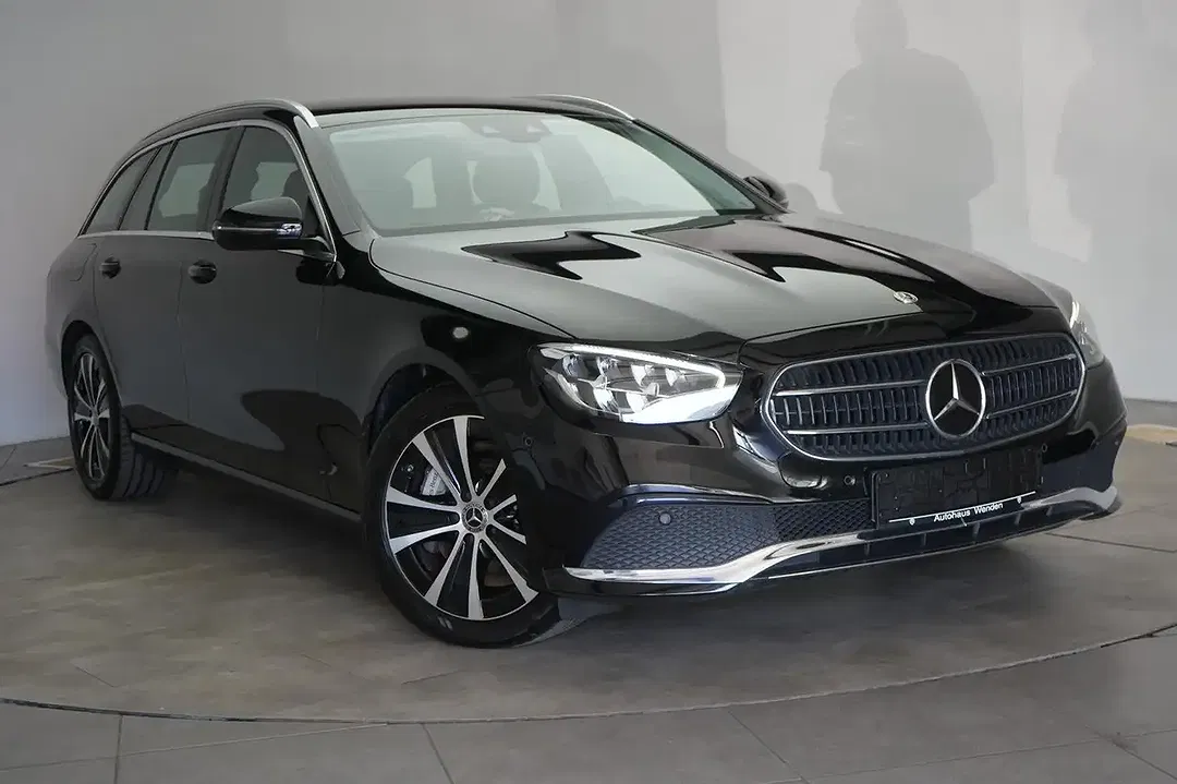 Mercedes-Benz E 300 9G-TRONIC