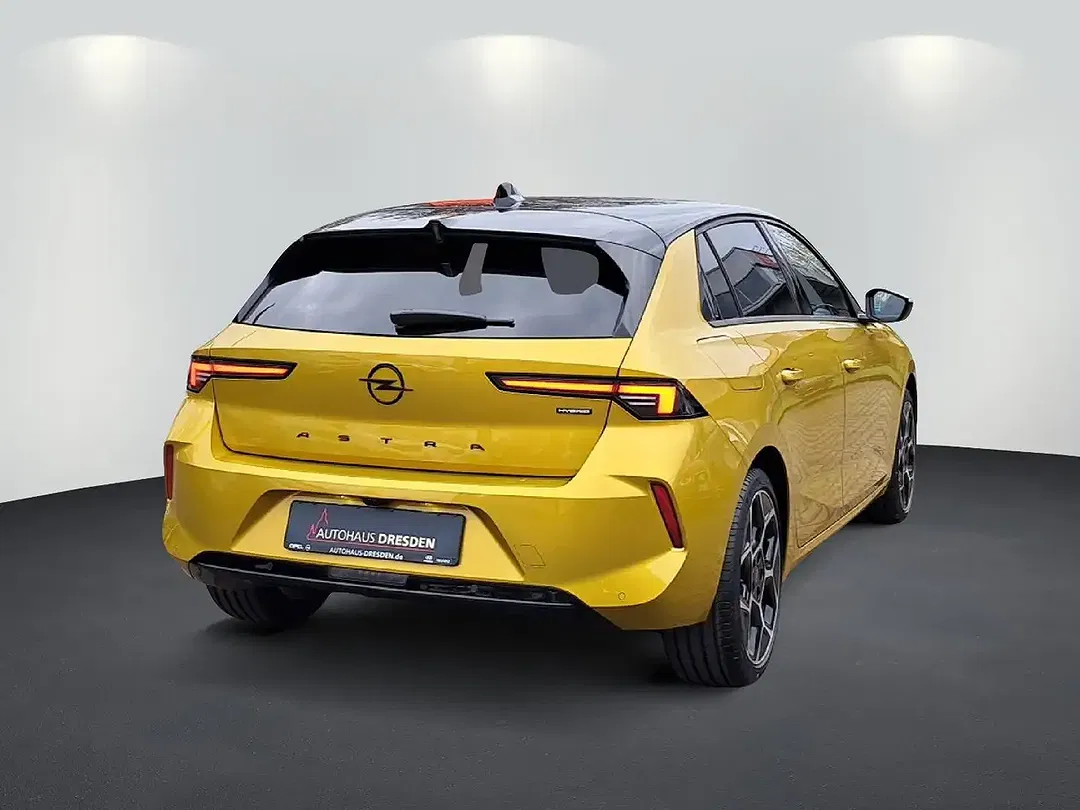 Opel Astra - Thumbnail 4