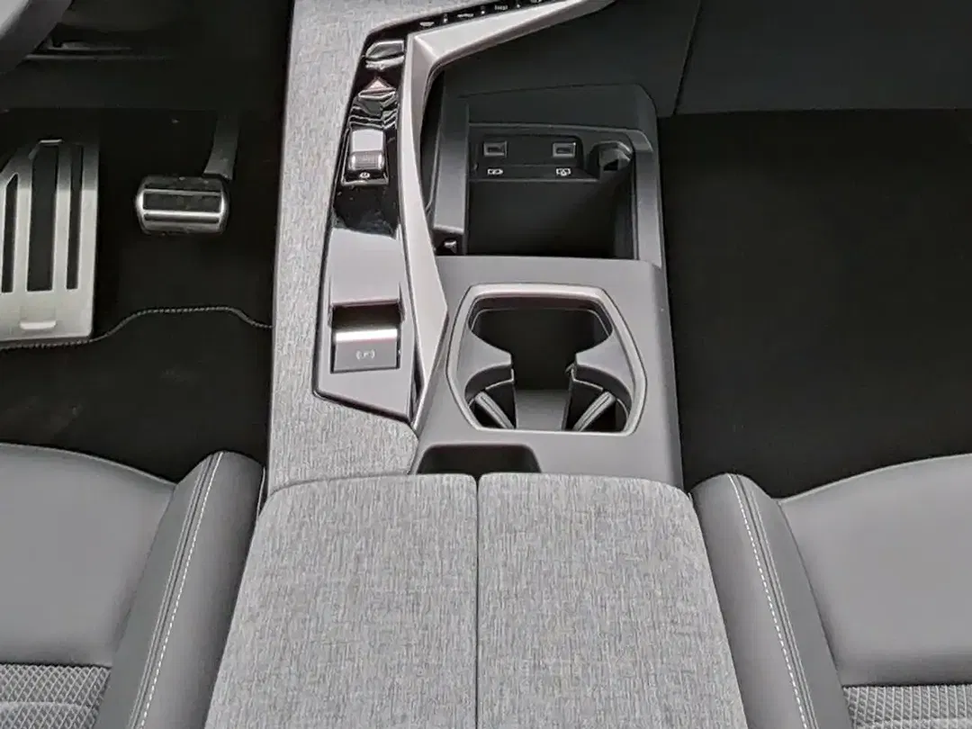 Peugeot 3008 - Thumbnail 11