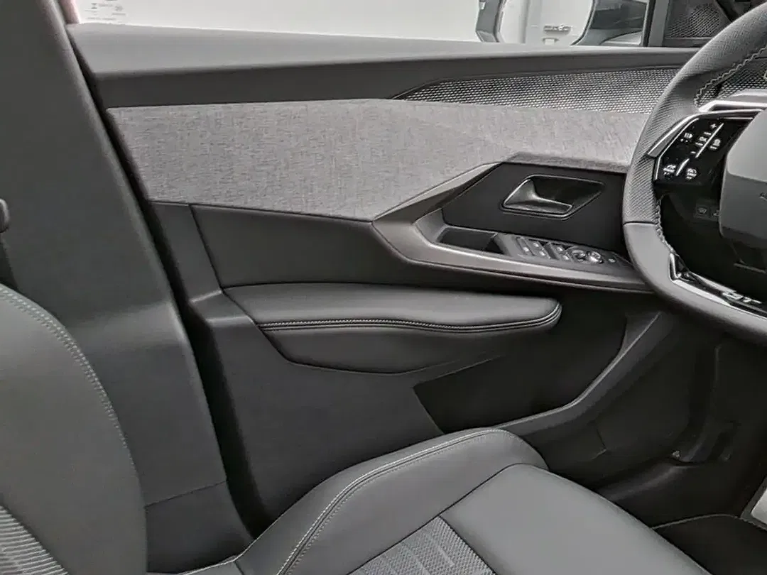 Peugeot 3008 - Thumbnail 12