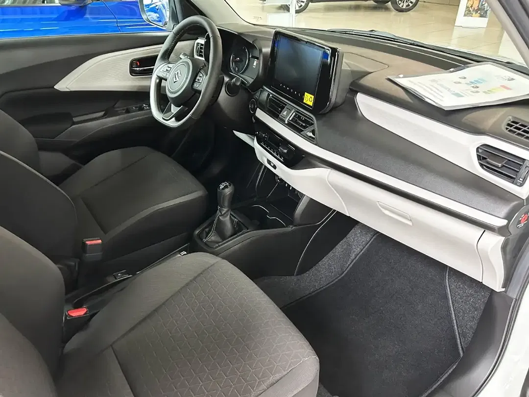 Suzuki Swift - Thumbnail 10