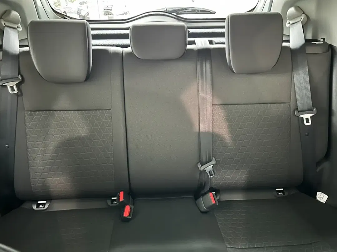 Suzuki Swift - Thumbnail 13