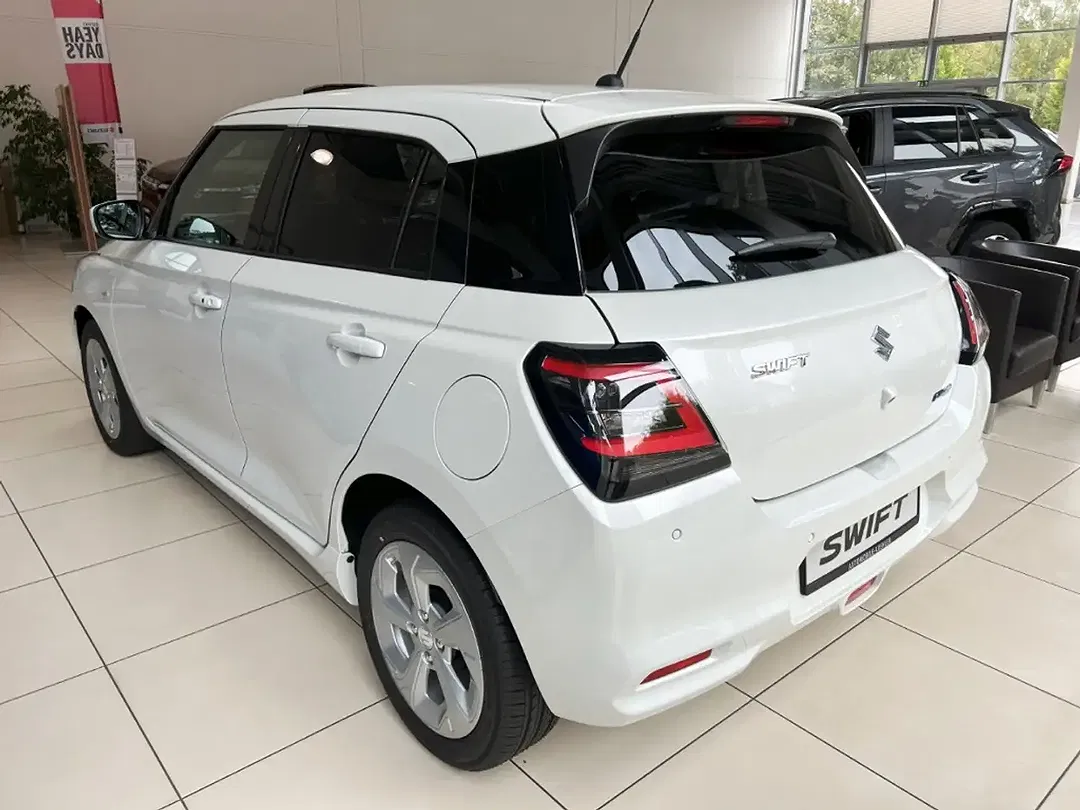 Suzuki Swift - Thumbnail 4