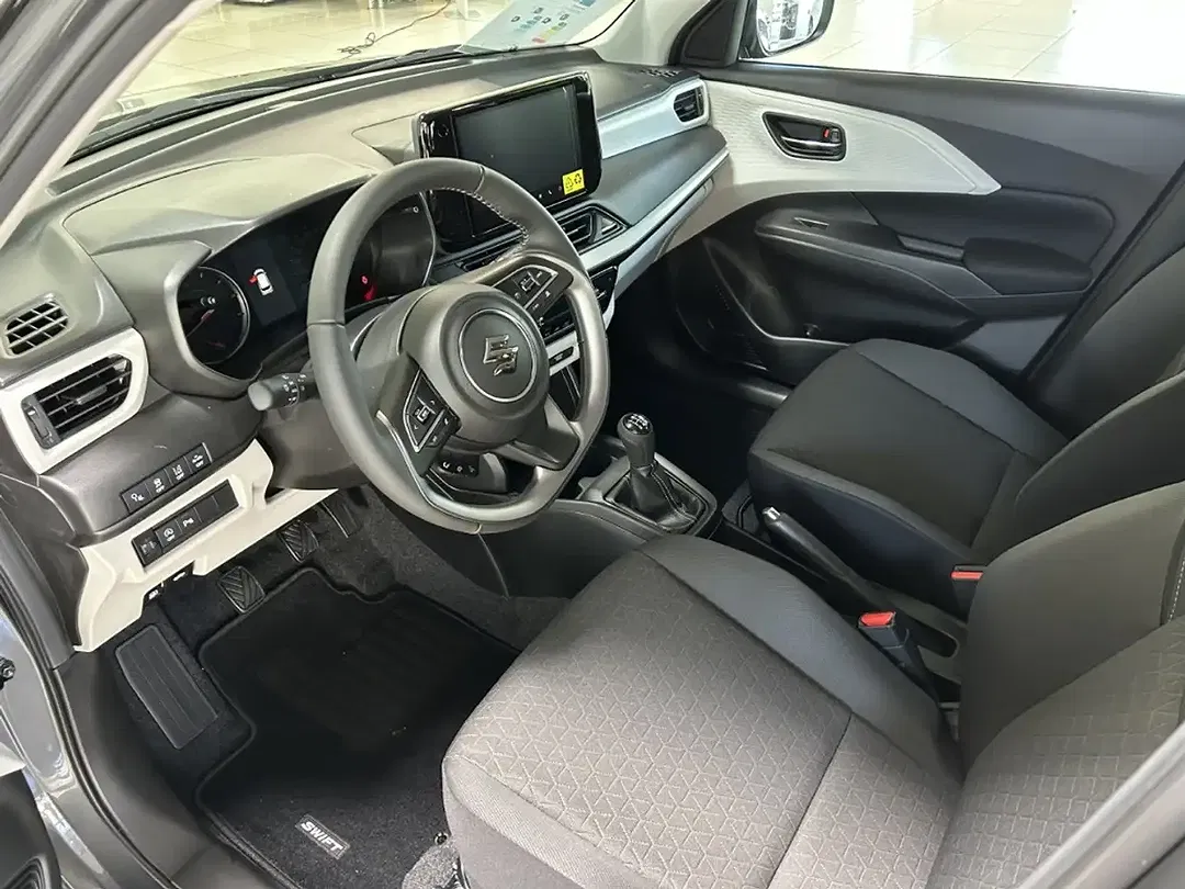 Suzuki Swift - Thumbnail 9