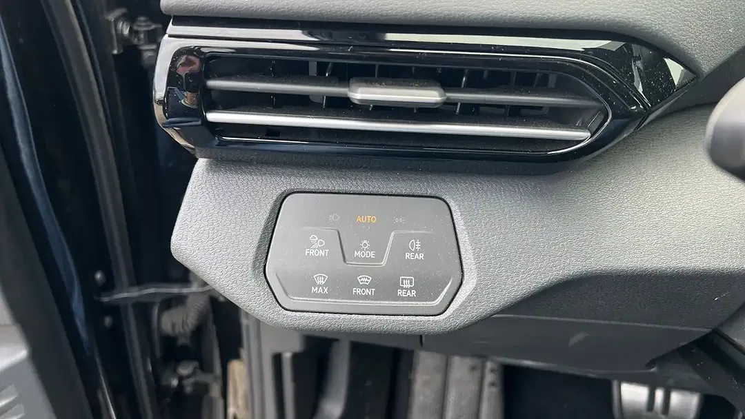 Volkswagen ID.4 - Thumbnail 12