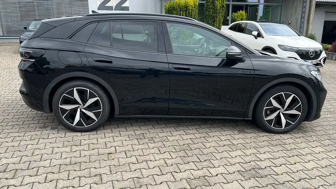 Volkswagen ID.4 - Thumbnail 3