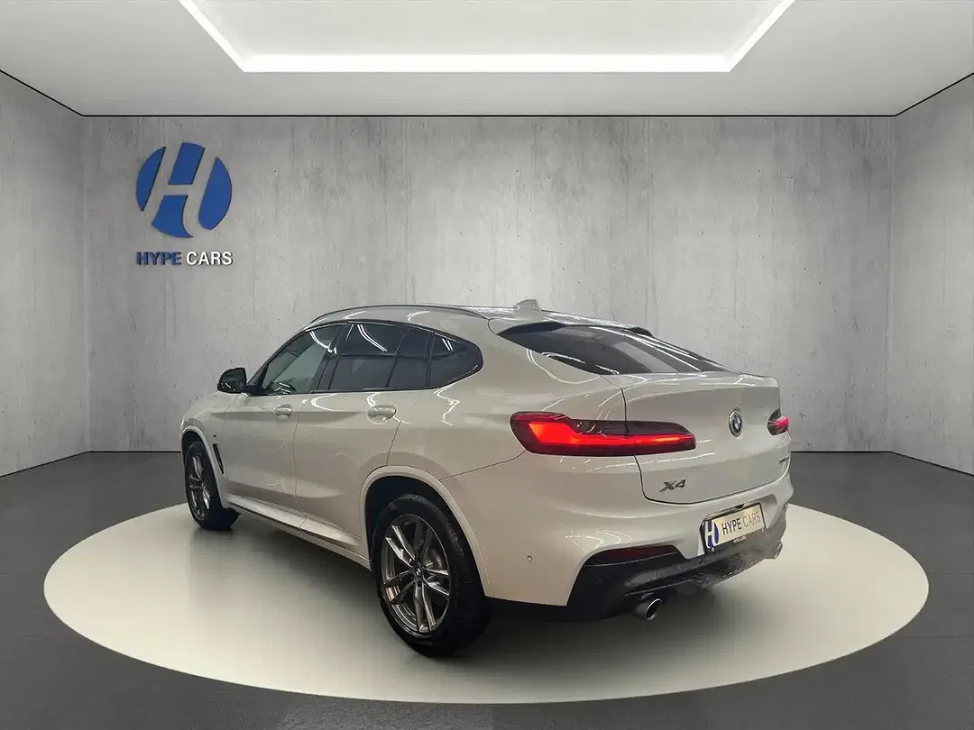 BMW X4 - Thumbnail 4