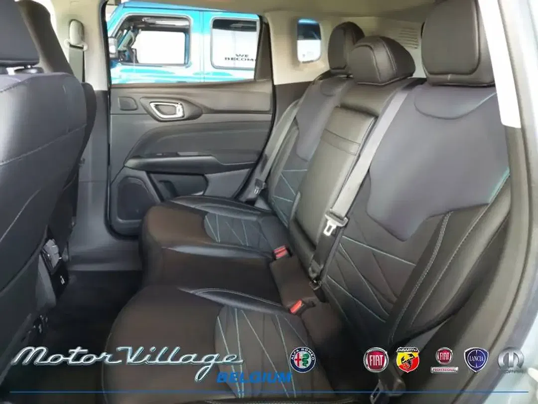 Jeep Compass - Thumbnail 10